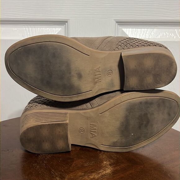 🔥🔥 MIA Boots Womens 8M Round Toe Ankle Booties Heels Comfort Brown Suede - EUC - Picture 8 of 10